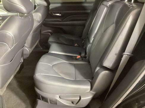 Used 2024 Toyota Grand Highlander AWD image 26
