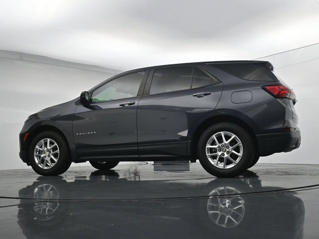Used 2022 Chevrolet Equinox LS w/ LS Convenience Package FWD image 39