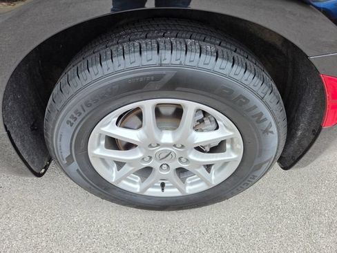 Used 2024 Chrysler Pacifica Touring-L FWD image 35