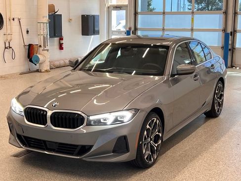 New 2026 BMW 330i xDrive Sedan w/ Premium Package AWD/4WD image 4