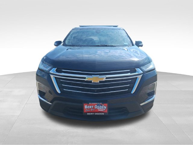 Used 2023 Chevrolet Traverse LT FWD image 2
