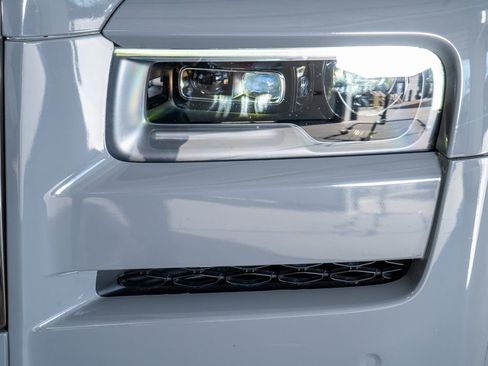 Used 2022 Rolls-Royce Cullinan image 14
