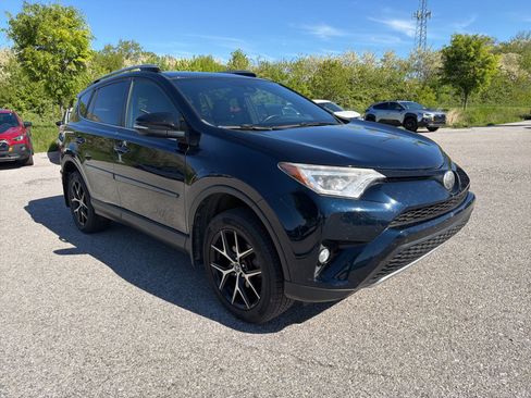 Used 2017 Toyota RAV4 SE w/ Power Special Value Package AWD/4WD image 5