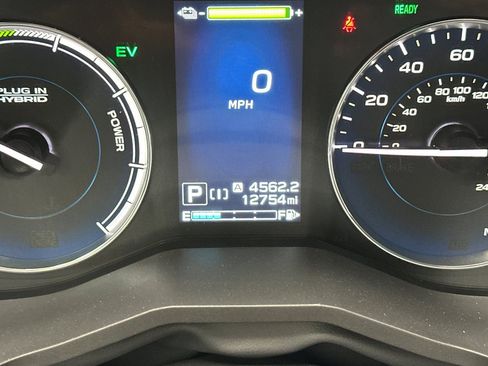 Used 2023 Subaru Crosstrek Hybrid AWD/4WD image 32