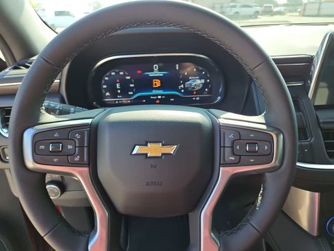 Used 2024 Chevrolet Suburban LT w/ Luxury Package AWD/4WD image 23