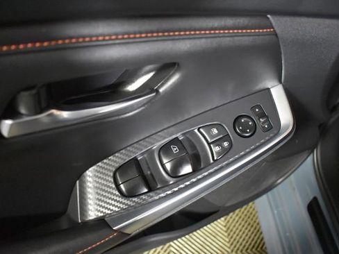 Used 2024 Nissan Sentra SR FWD image 8