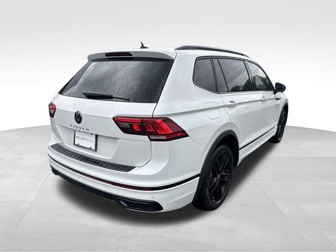 Used 2022 Volkswagen Tiguan SE R-Line FWD image 7