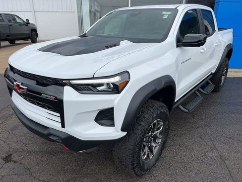 New 2026 Chevrolet Colorado ZR2 w/ Technology Package AWD/4WD image 2
