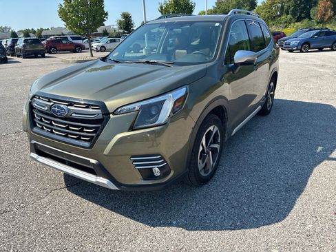 Certified 2023 Subaru Forester Touring AWD/4WD image 3
