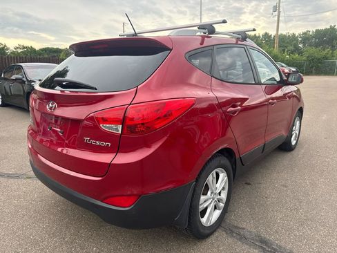 Used 2011 Hyundai Tucson GLS w/ Navigation Pkg 2 FWD image 5