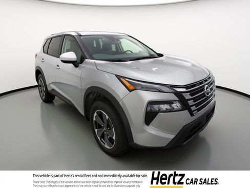 Used 2025 Nissan Rogue SV image 1