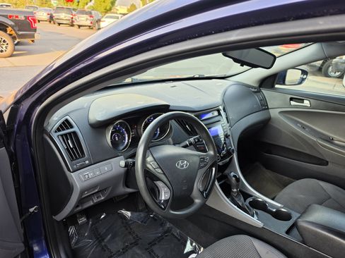 Used 2012 Hyundai Sonata GLS FWD image 11