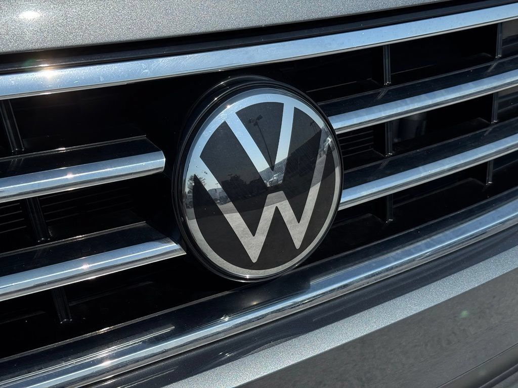 Used 2024 Volkswagen Tiguan Wolfsburg Edition AWD/4WD image 8