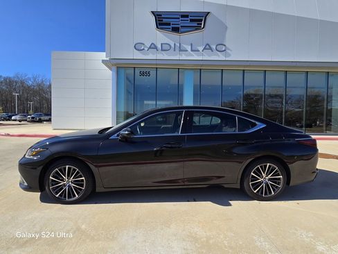 Used 2023 Lexus ES 350 w/ Premium Package image 2