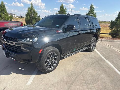 Used 2021 Chevrolet Tahoe Z71 w/ Z71 Signature Package AWD/4WD image 2