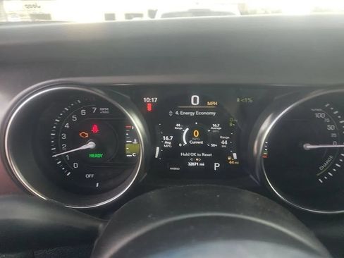 Used 2023 Jeep Wrangler Unlimited Rubicon 4xe w/ Cold Weather Group AWD/4WD image 16