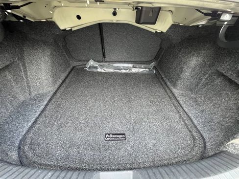 Used 2023 Volkswagen Jetta SE FWD image 28