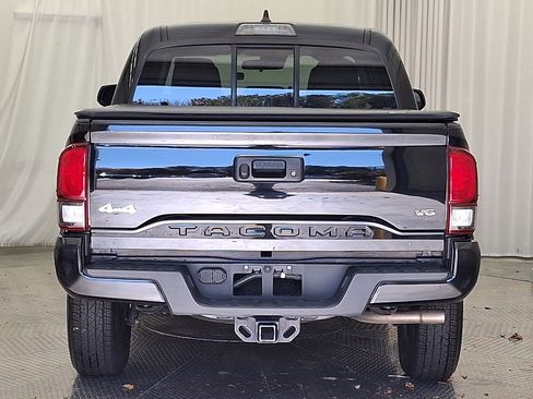 Certified 2022 Toyota Tacoma SR image 23