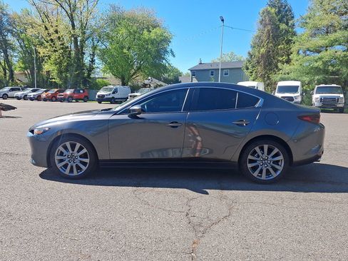 Used 2024 MAZDA MAZDA3 s FWD image 4