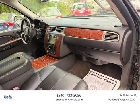 Used 2008 Chevrolet Suburban LTZ w/ LTZ Preferred Equipment Group AWD/4WD image 15