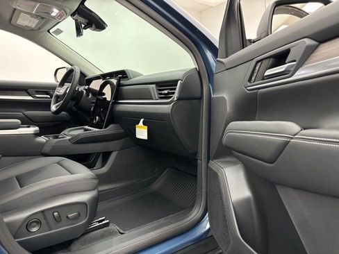 New 2026 GMC Terrain Denali w/ LPO, Floor Liner Package AWD/4WD image 31