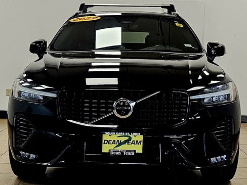 Used 2022 Volvo XC60 B5 R-Design w/ Advanced Package image 6