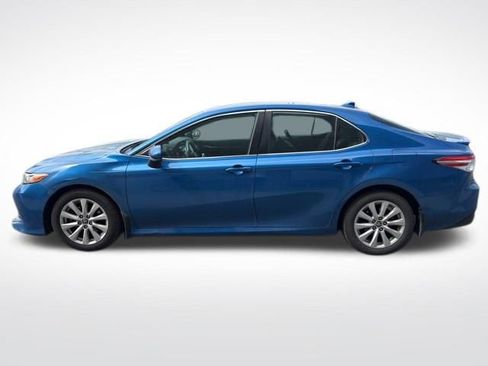 Used 2019 Toyota Camry LE image 9