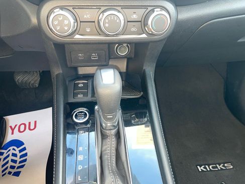 Used 2023 Nissan Kicks SV image 10