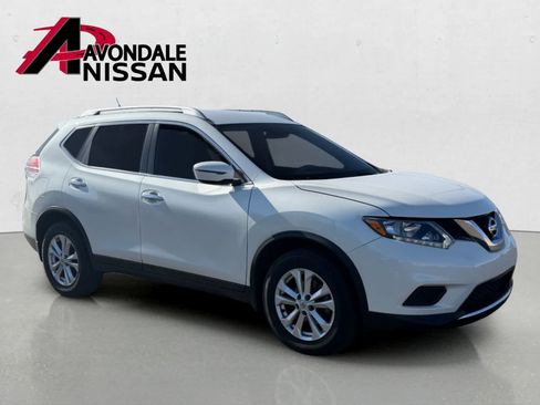 Used 2016 Nissan Rogue SV image 4