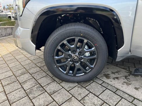 New 2026 Toyota Tundra Platinum AWD/4WD image 18