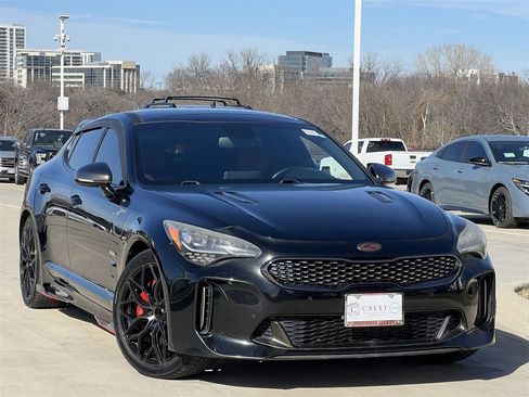 Used 2018 Kia Stinger GT1 image 2