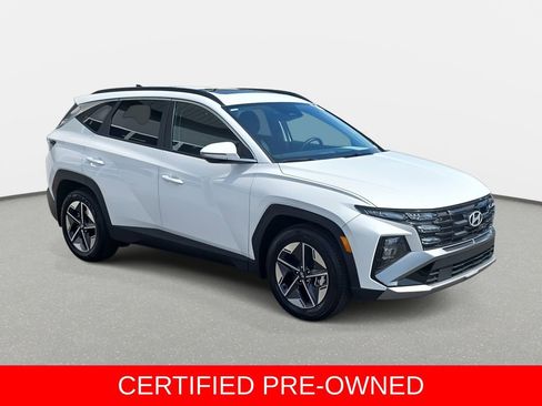 Certified 2025 Hyundai Tucson SEL FWD image 3