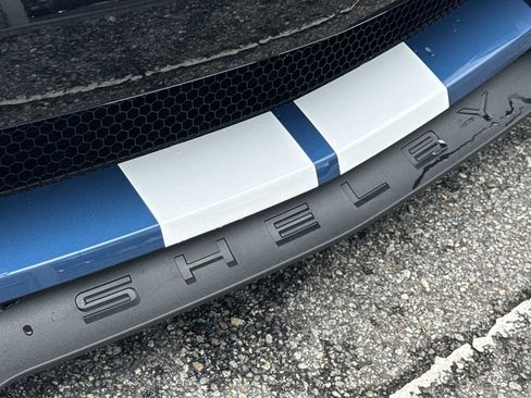 Used 2021 Ford Mustang Shelby GT500 w/ Technology Package RWD image 11