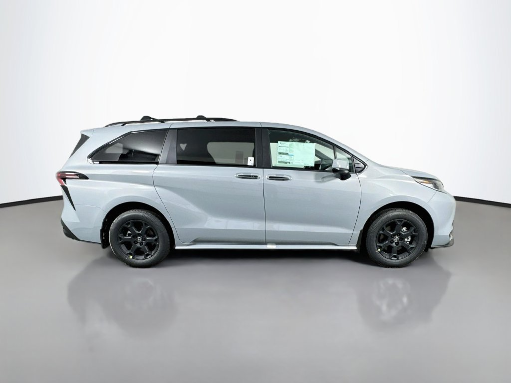 New 2026 Toyota Sienna XLE Woodland Edition AWD/4WD image 9