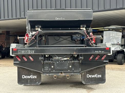 Used 2023 Chevrolet Silverado 3500 LT w/ Convenience Package image 8