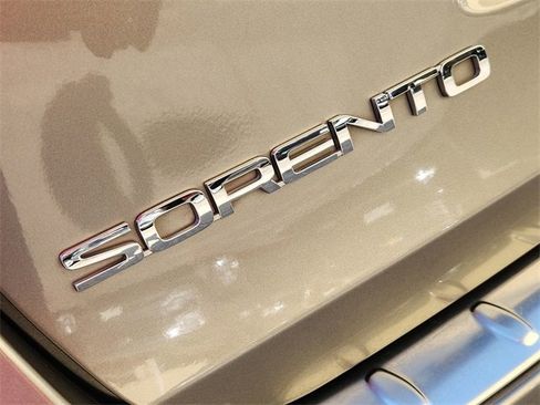 Used 2019 Kia Sorento SX image 33