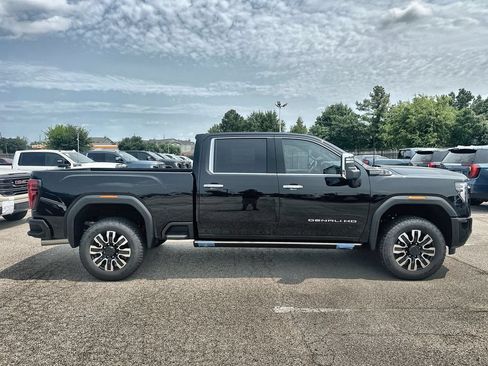 New 2026 GMC Sierra 2500 Denali Ultimate AWD/4WD image 10