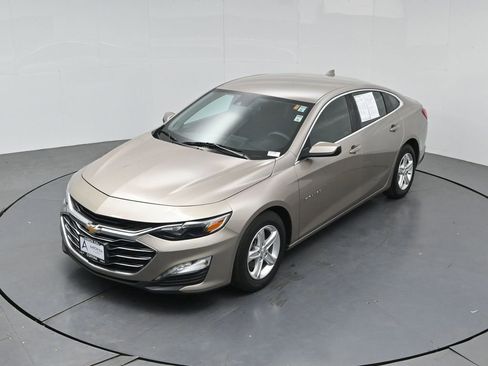 Used 2023 Chevrolet Malibu LT FWD image 31