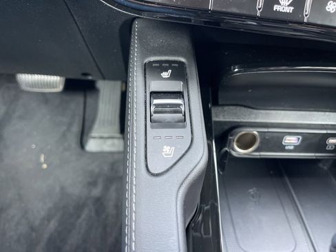 Used 2025 Kia Telluride AWD image 13