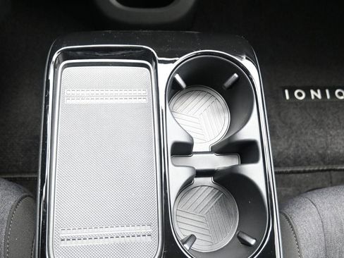 New 2026 Hyundai Ioniq 5 SE image 10