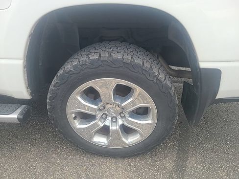 Used 2019 RAM 1500 Big Horn AWD/4WD image 9