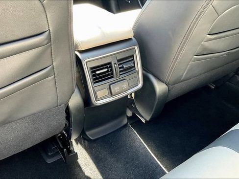 Used 2022 Subaru Forester Limited AWD/4WD image 10