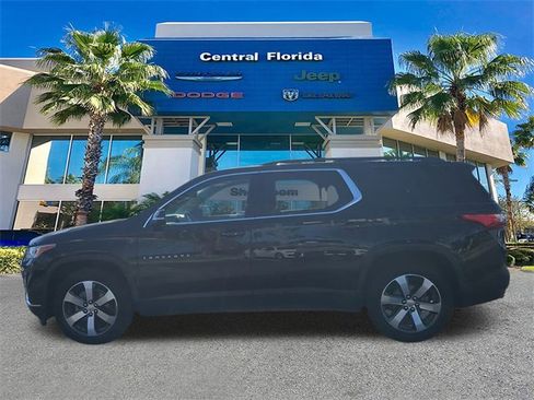 Used 2021 Chevrolet Traverse LT w/ LT Premium Package image 8