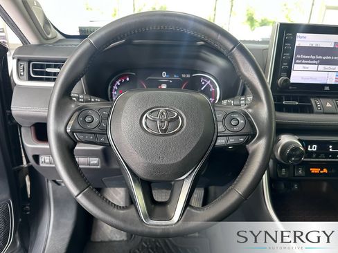 Used 2019 Toyota RAV4 Limited FWD image 20