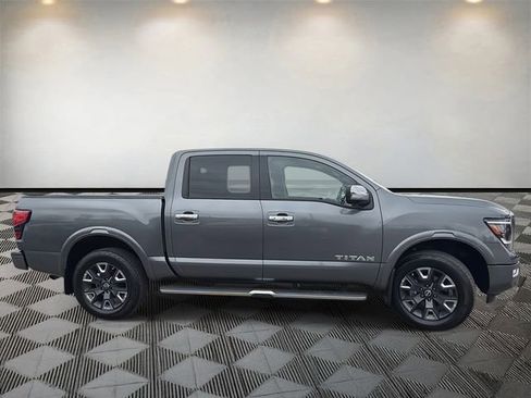 Used 2023 Nissan Titan Platinum Reserve w/ Moonroof Package image 4