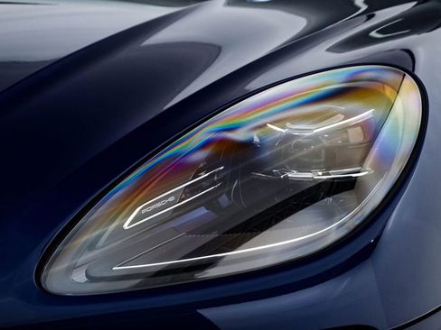 New 2026 Porsche Macan image 7