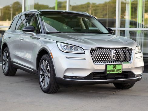 Used 2020 Lincoln Corsair Reserve w/ Equipment Group 202A image 2