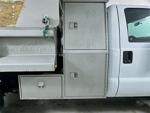 Used 2011 Ford F450 XL w/ XL Value Pkg image 33