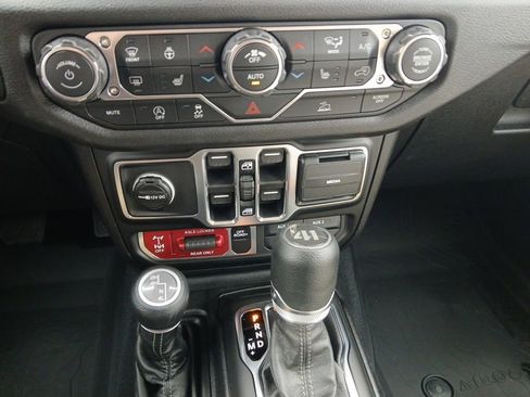 New 2026 Jeep Wrangler Unlimited Sport AWD/4WD image 10
