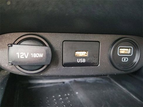 Used 2021 Hyundai Elantra SEL w/ Convenience Package image 23